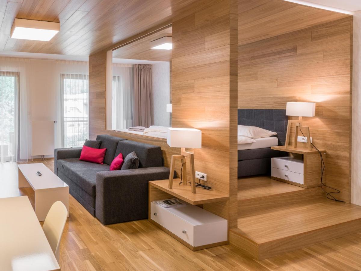 Suites And Apartments Medvedin ชปินด์เลอรูฟ มลิน ภายนอก รูปภาพ