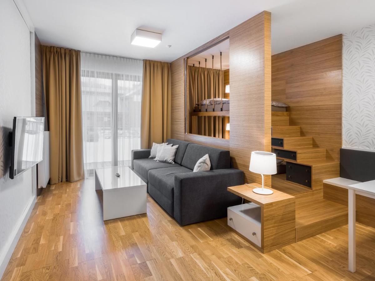Suites And Apartments Medvedin ชปินด์เลอรูฟ มลิน ภายนอก รูปภาพ