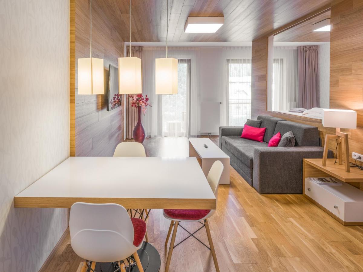 Suites And Apartments Medvedin ชปินด์เลอรูฟ มลิน ภายนอก รูปภาพ